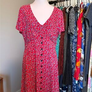 Red Floral V-Neck Button-Front Midi Dress with Short Sleeves